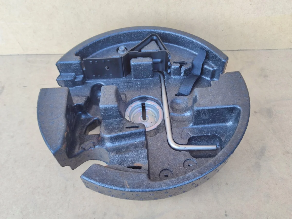 Styropor Einsatz BMW E60 E61 6758781
