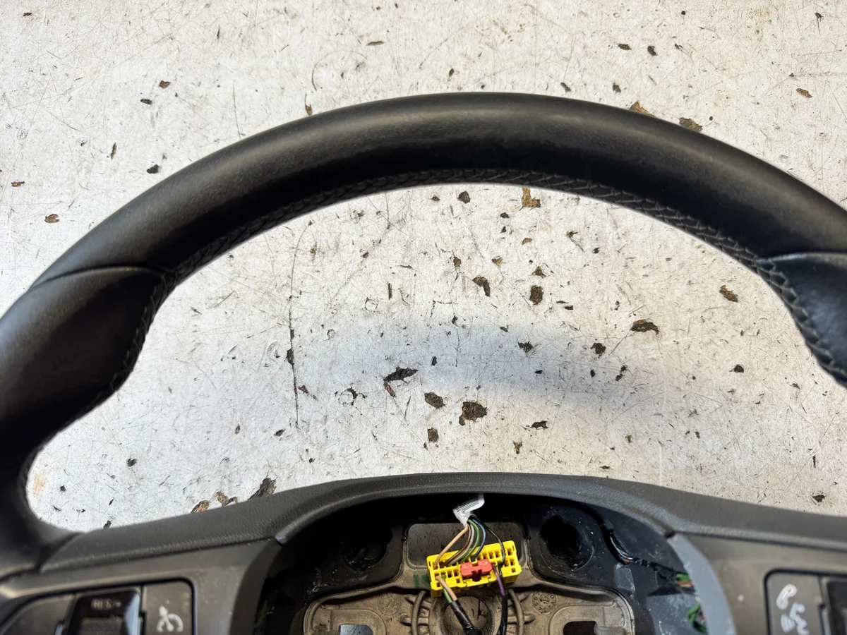 Opel Astra K/Corsa E monitoimiohjauspyörä image 4