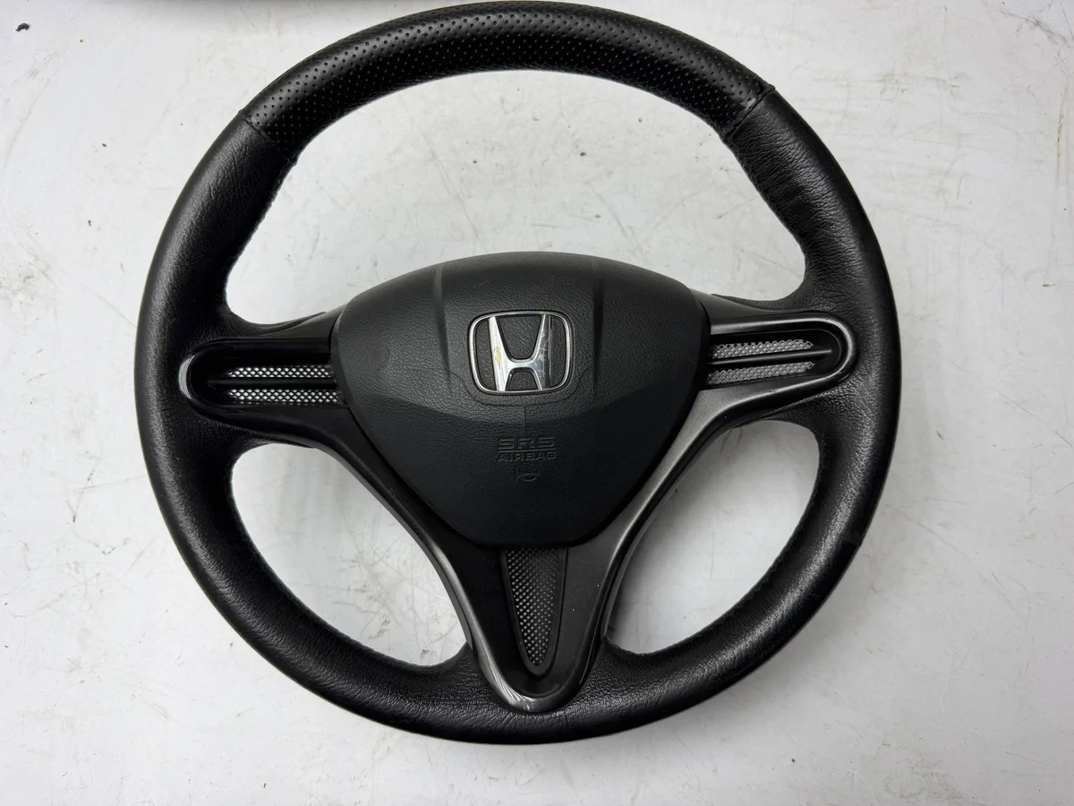 Ohjauspyörä Honda Civic VIII KOR3604
