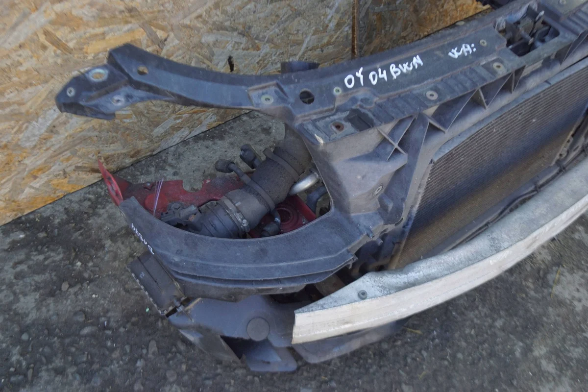 Audi TT Mk1 2003 Frente Painel Dianteiro image 3