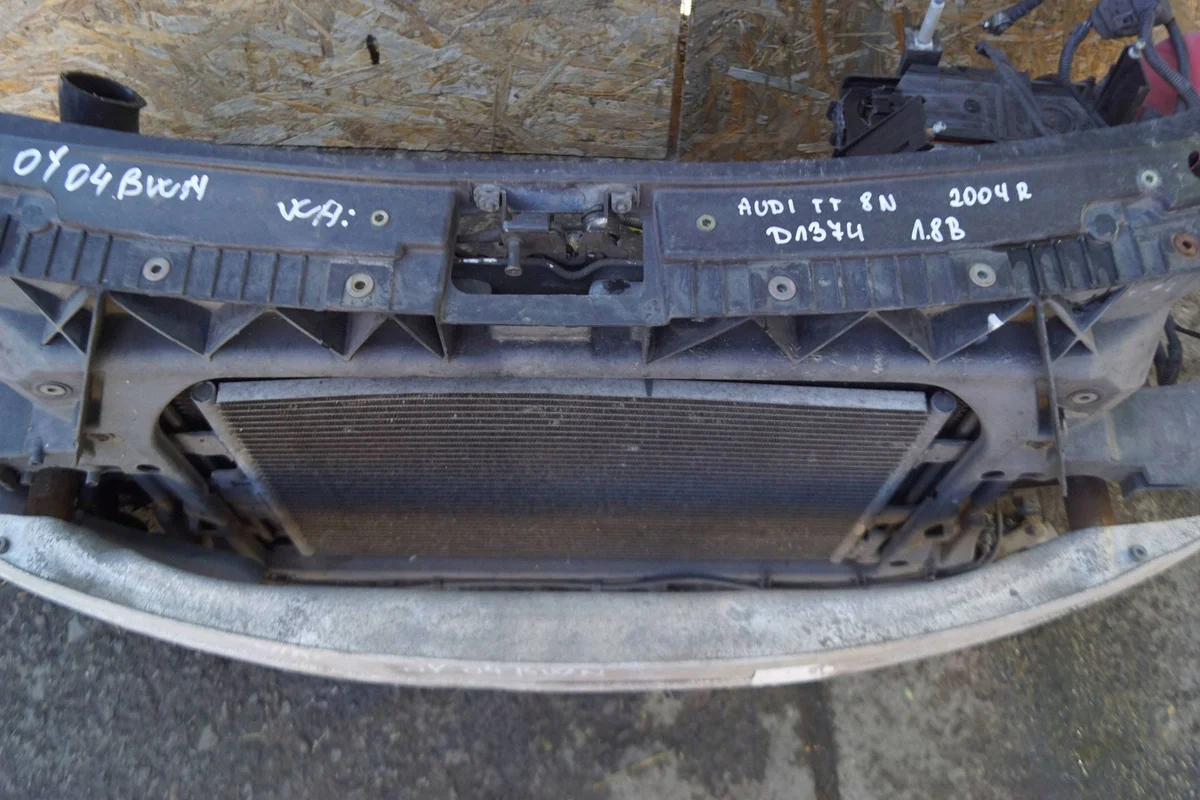 Audi TT Mk1 2003 Frente Painel Dianteiro image 5
