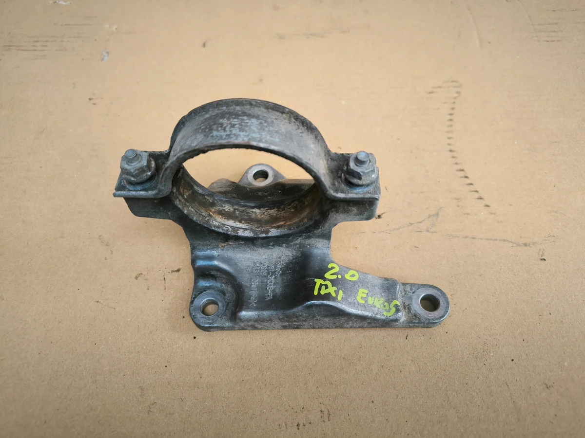 Supporto semiasse Ford Mondeo MK4 2.0 TDCI AV61-3K305-FA