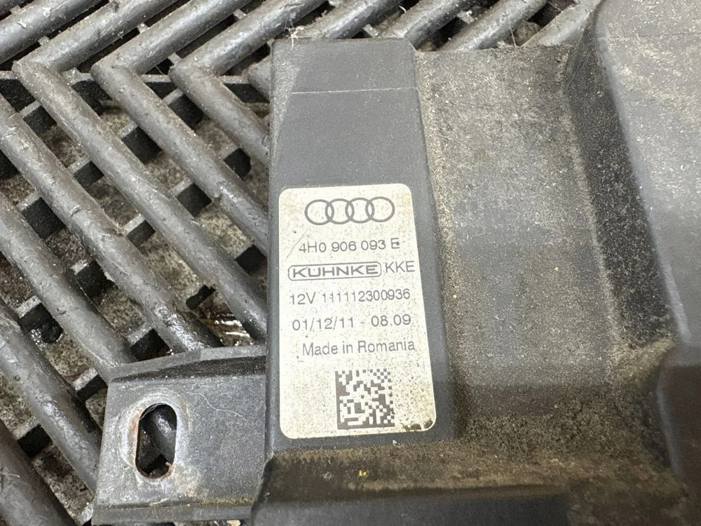 Audi A8 S8 D4 Fuel Pump Control Module image 4