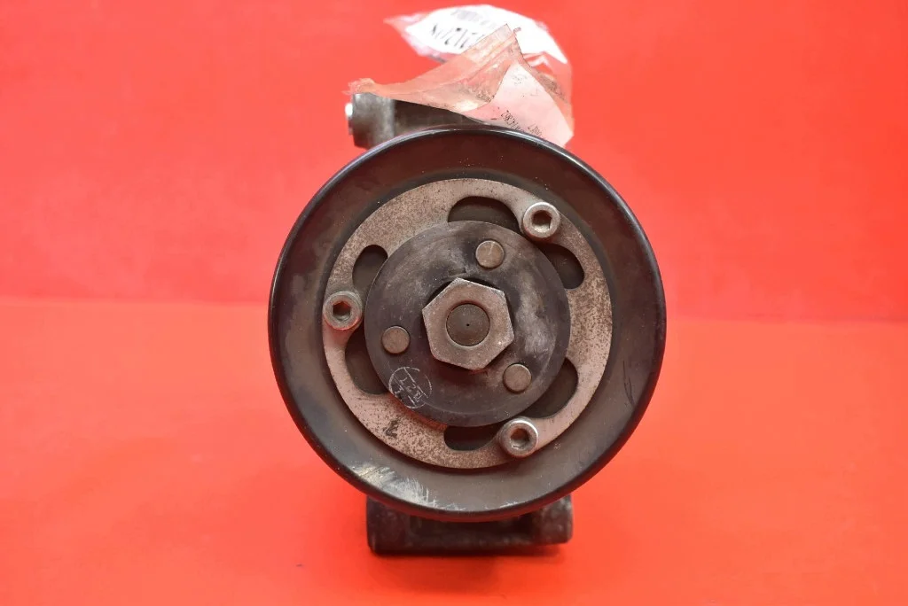 Ilmastointikompressori VW Golf 7 1.6 TDI