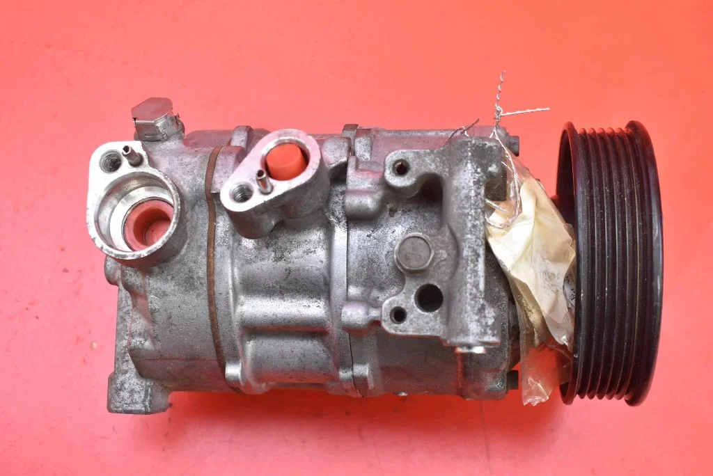 Compresor A/C VW Golf 7 1.6 TDI 5Q0820803 image 6