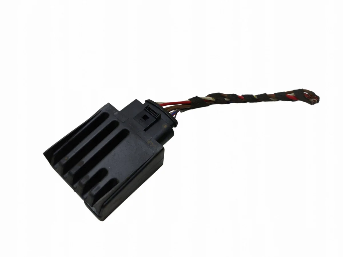 Volkswagen Fuel Pump Control Module 5Q0906121N image 2