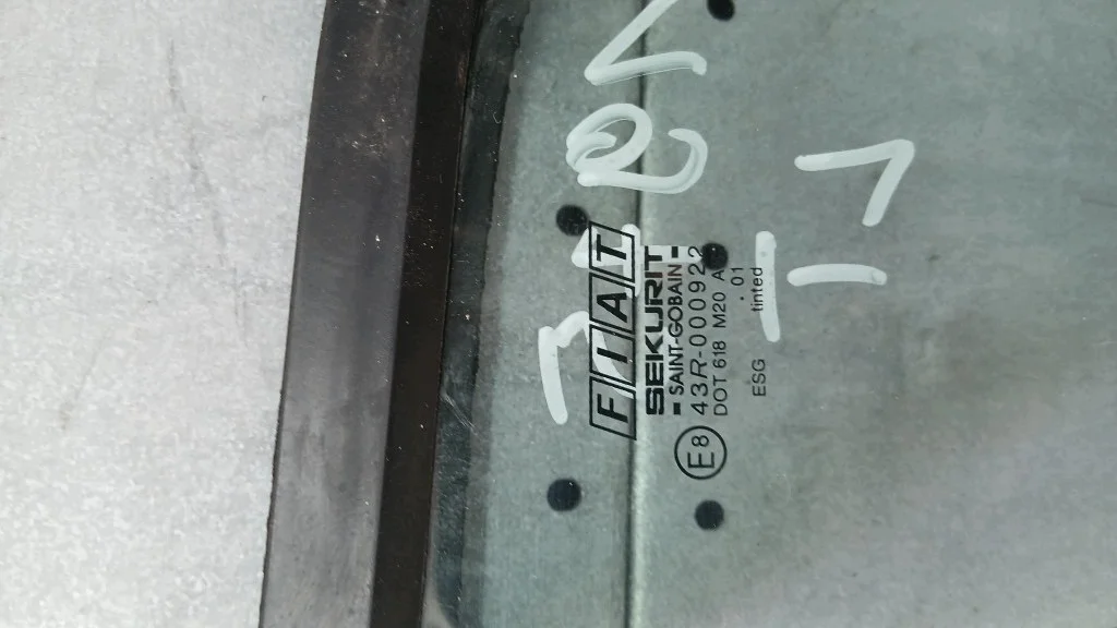 VETRO ANTERIORE SINISTRO FIAT UNO II 95-02