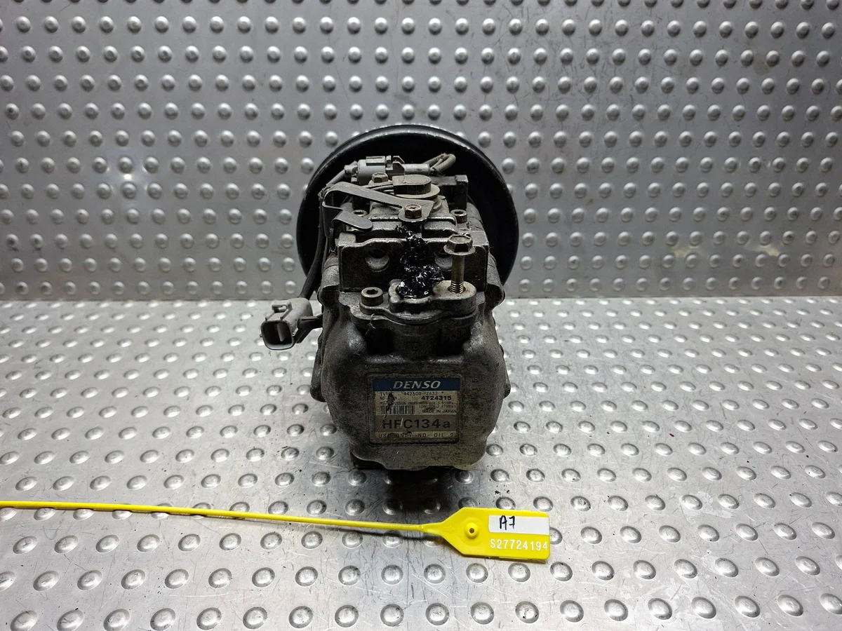 Compressor Ar Condicionado Toyota Corolla E11 Usado image 3