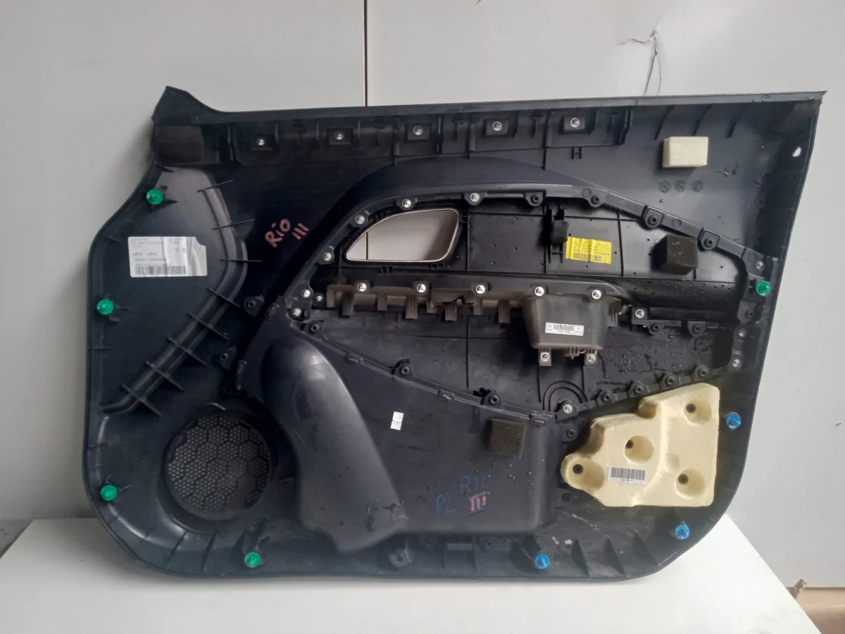 Kia Rio III dörrpanel vänster fram 82310-1W010 image 4