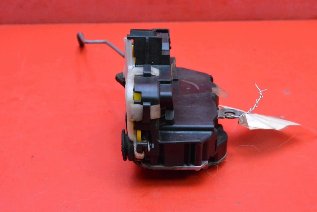 Chiusura porta posteriore sinistra Opel Astra J