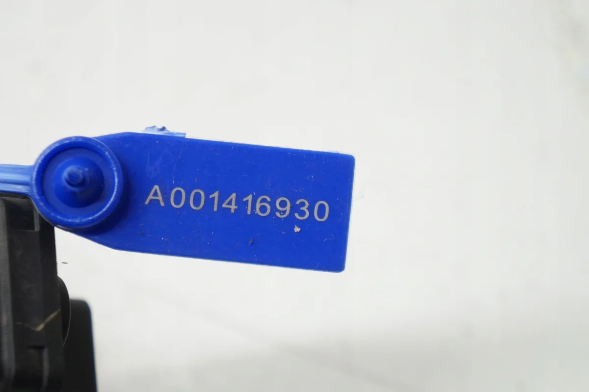 Volvo Light Control Module 130732925401 image 5