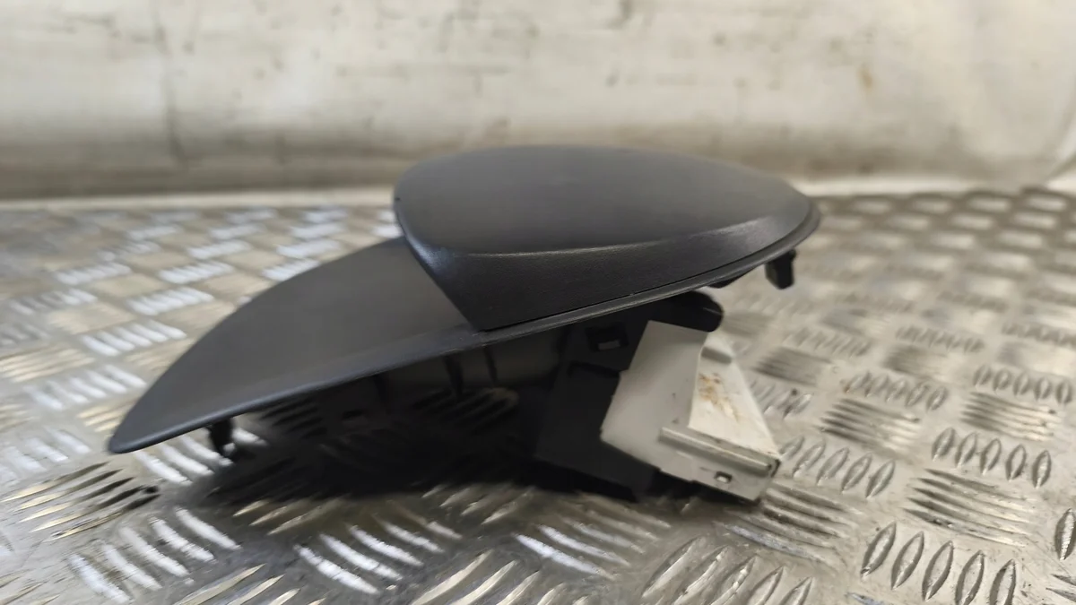 Renault Clio III Display Screen 8200722451 image 3