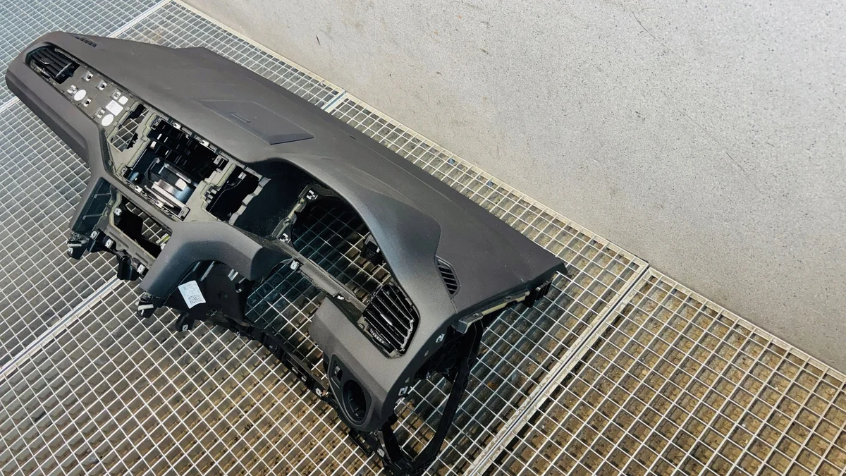 2016 VW Golf Sportsvan Instrumentbräda 518857003 image 3