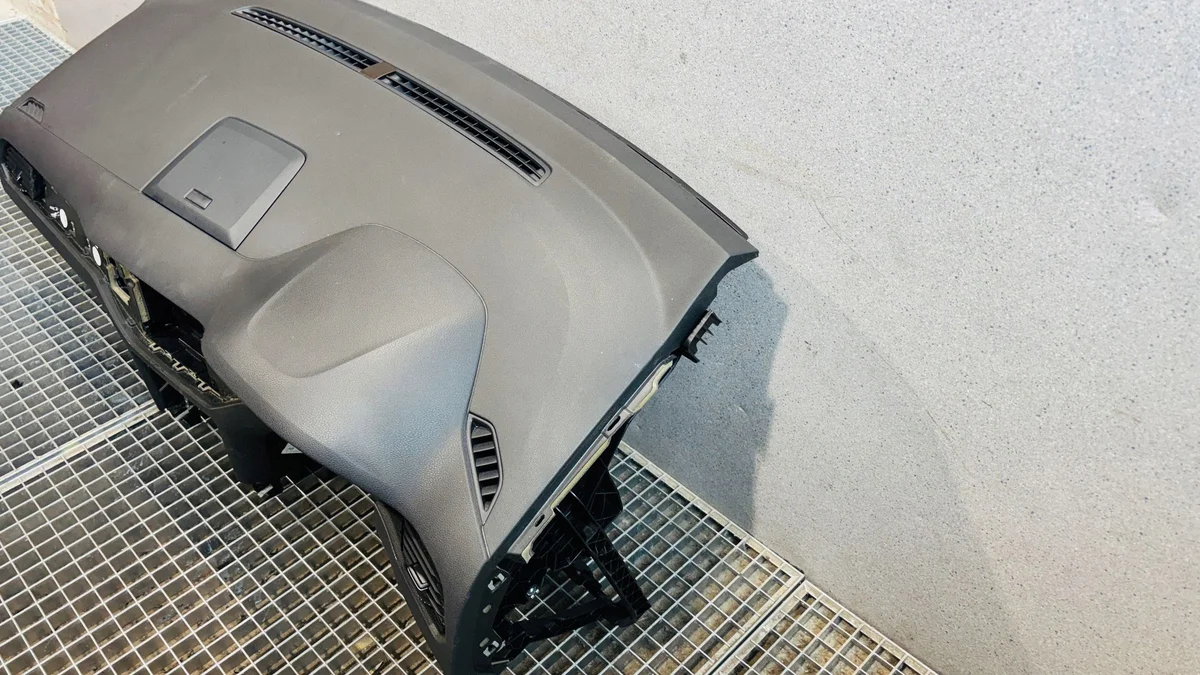 2016 VW Golf Sportsvan Instrumentbräda 518857003 image 6