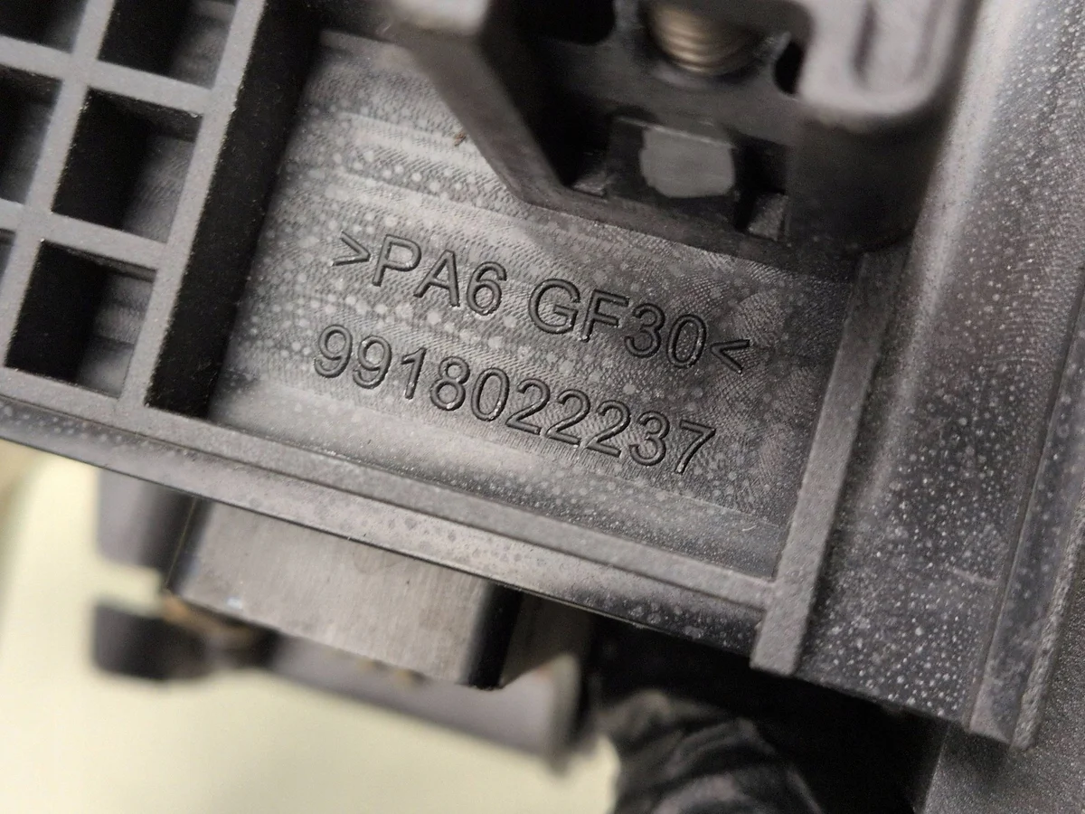 BMW X5 G05 2019 Rollo Befestigung 7438267 image 6
