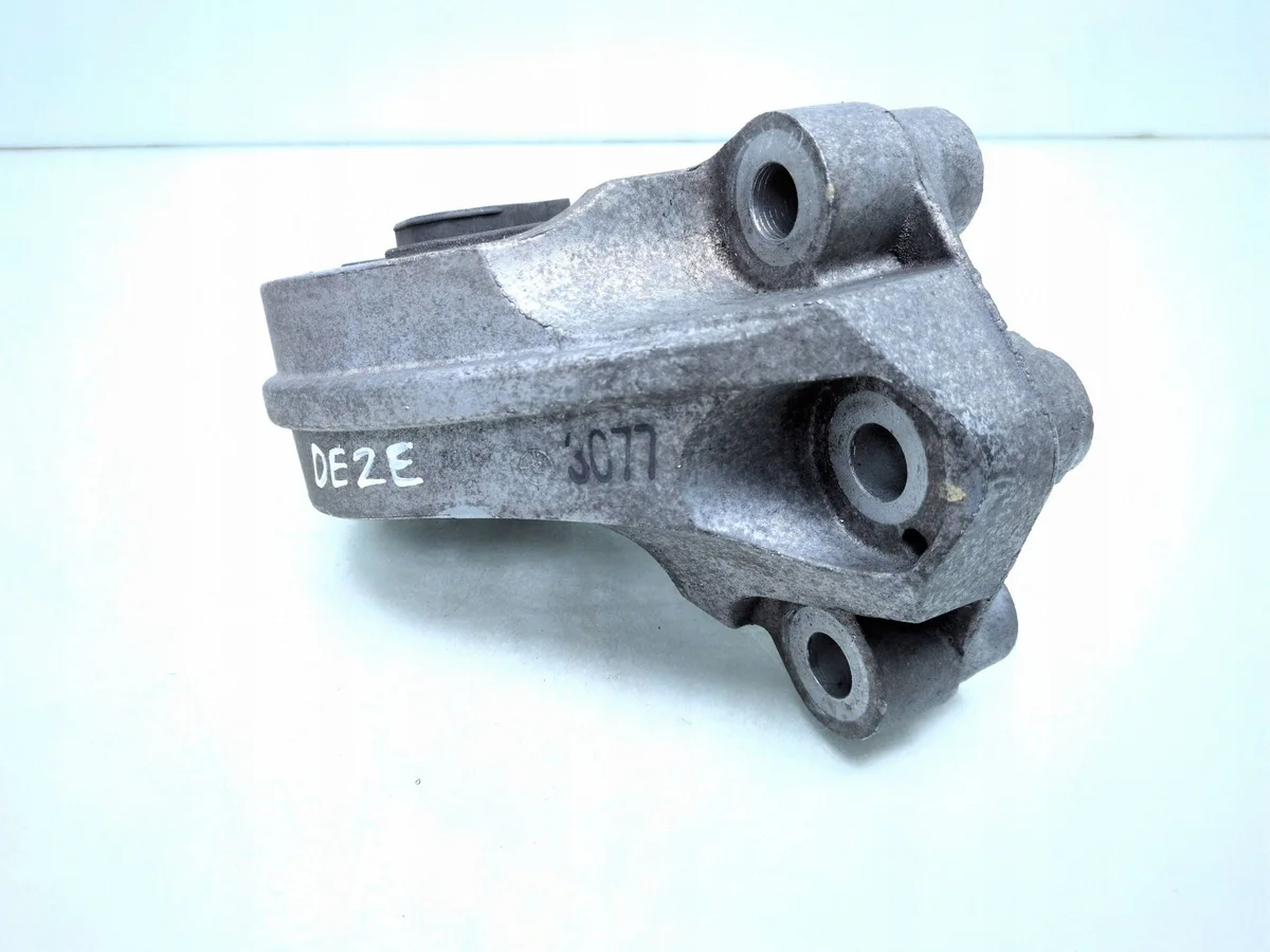 Chevrolet Captiva 2.4 Gearbox Mount Used image 6