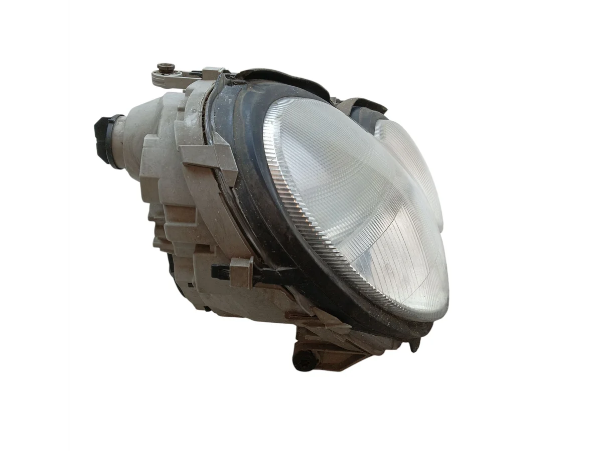 Reflektor Prawy Mercedes C W203 2000-2003 image 4
