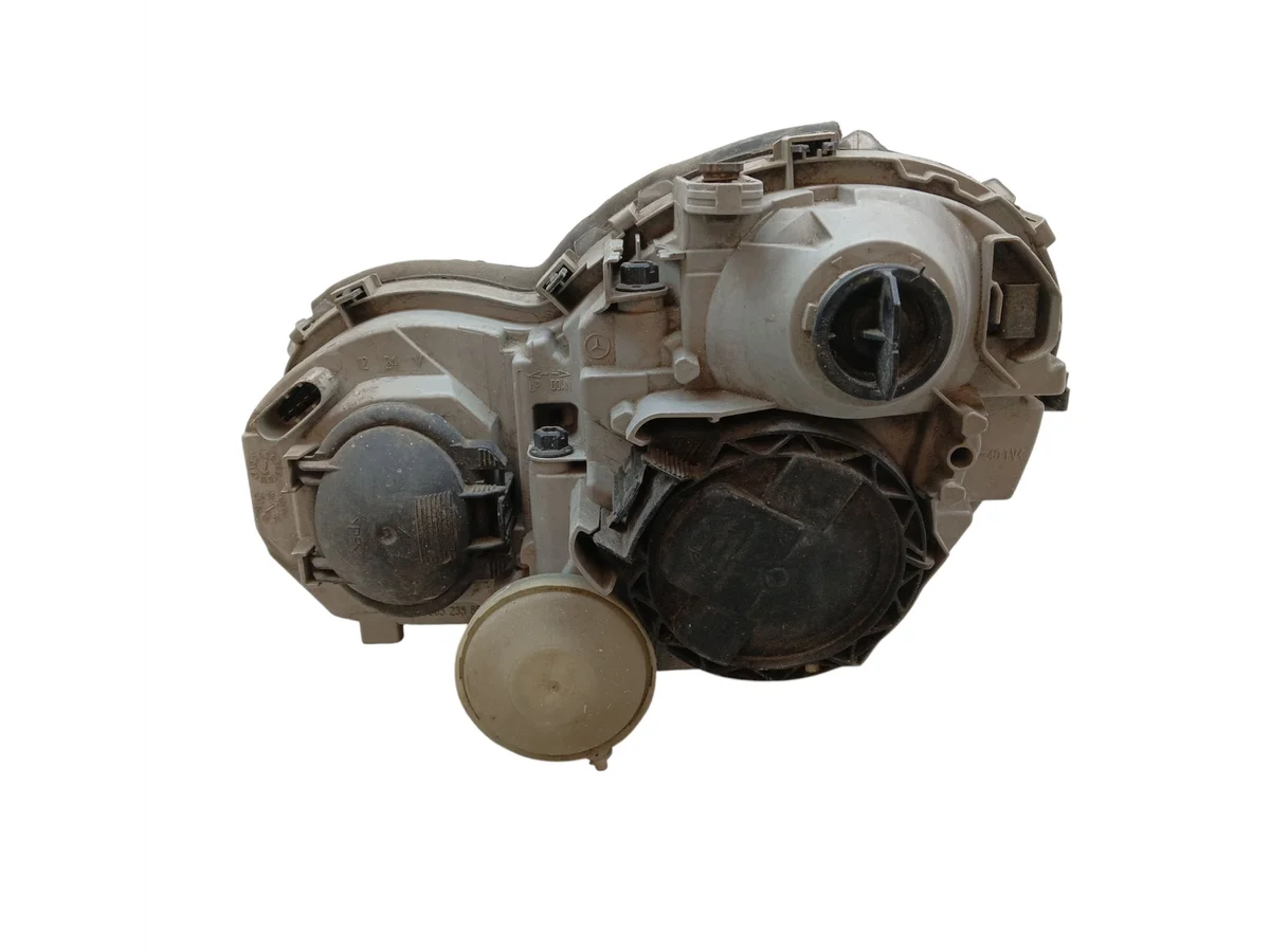 Reflektor Prawy Mercedes C W203 2000-2003 image 7