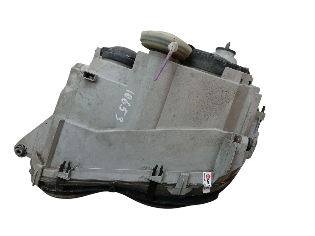 Reflektor Prawy Mercedes C W203 2000-2003 image 8
