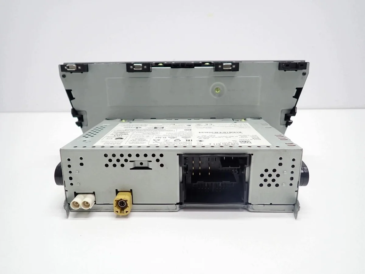 Radio Skoda Fabia III 6V0035871J image 5