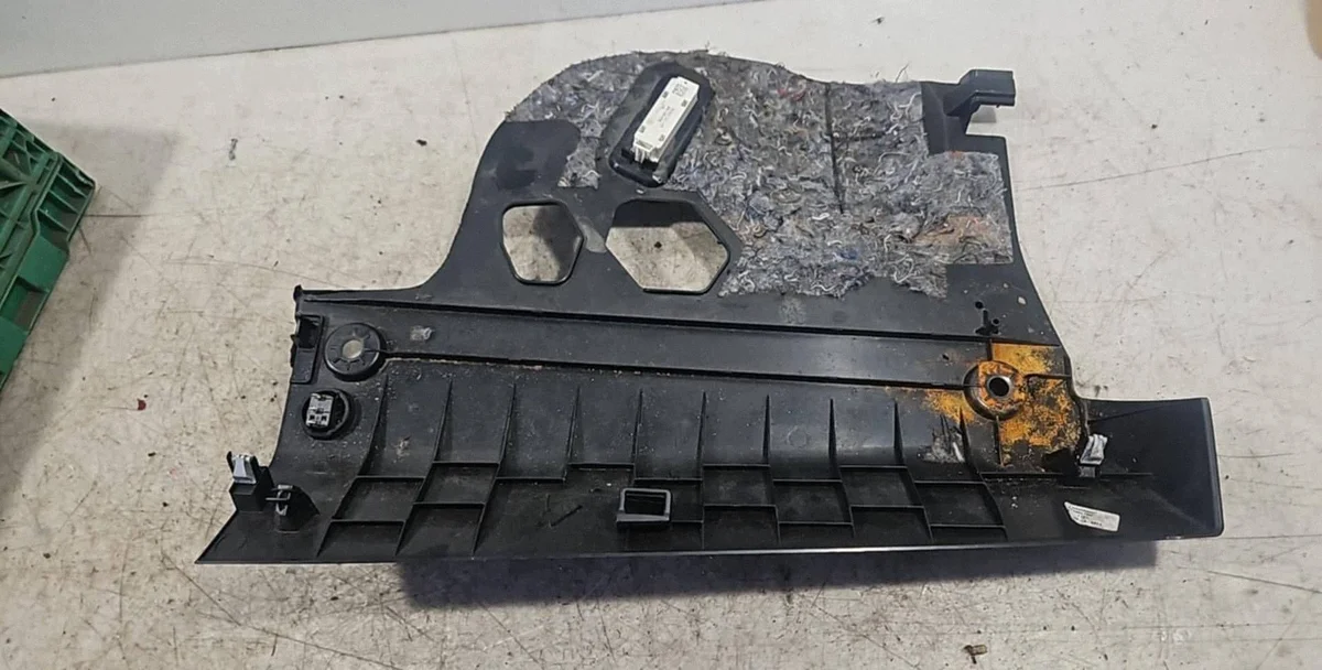 Cache sous volant BMW 1 F20 F21 9236601SW image 3