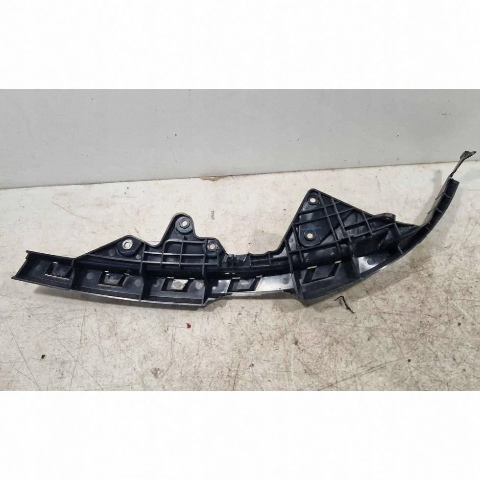 Chrysler Pacifica 2018 Headlight Mount Right