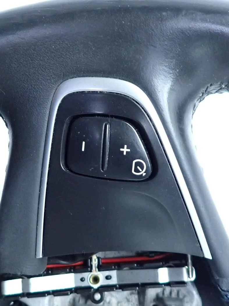 Volante Multifunción Renault Captur 484000110R image 4