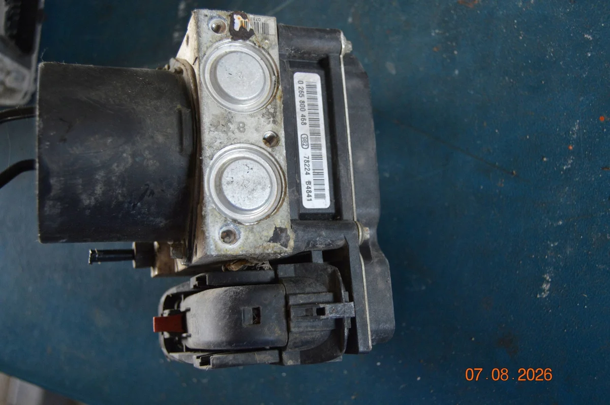 AC Compressor VW Fox 8200050141 image 4