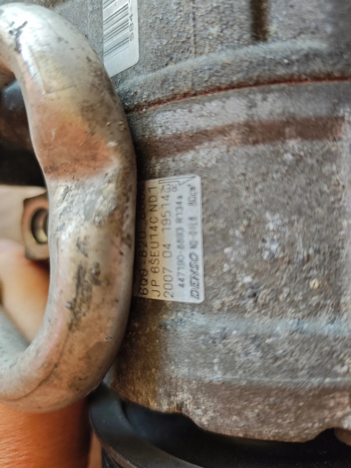 Skoda AC Compressor 6Q0820808B Used image 3