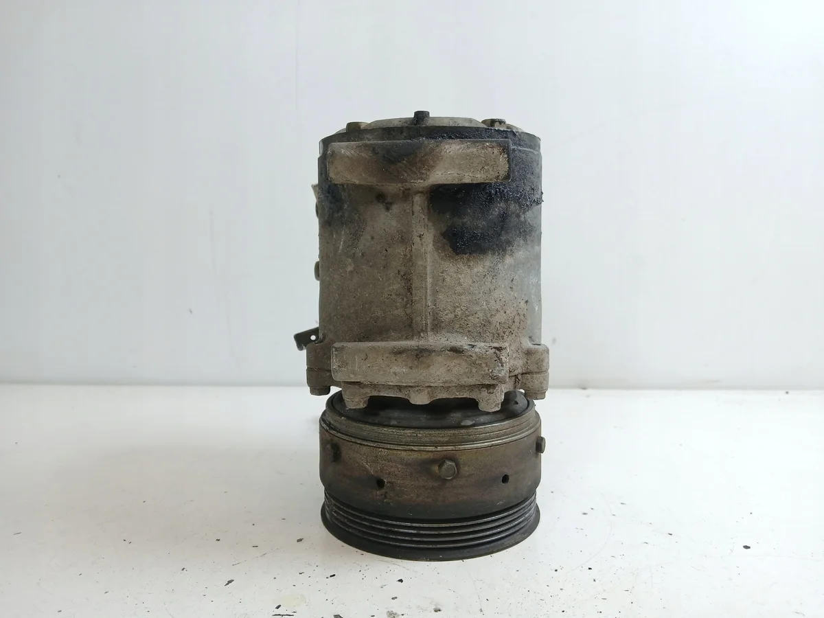 Compressor AC Mitsubishi Carisma 1.8 GDI Usado image 5