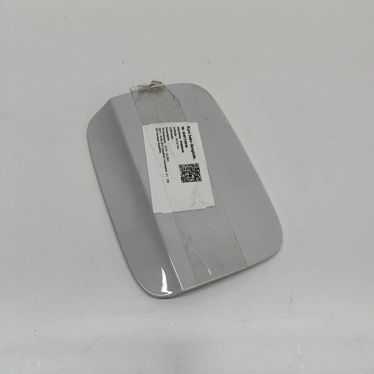 Audi Q3 Fuel Filler Flap 8U0809907 image 3