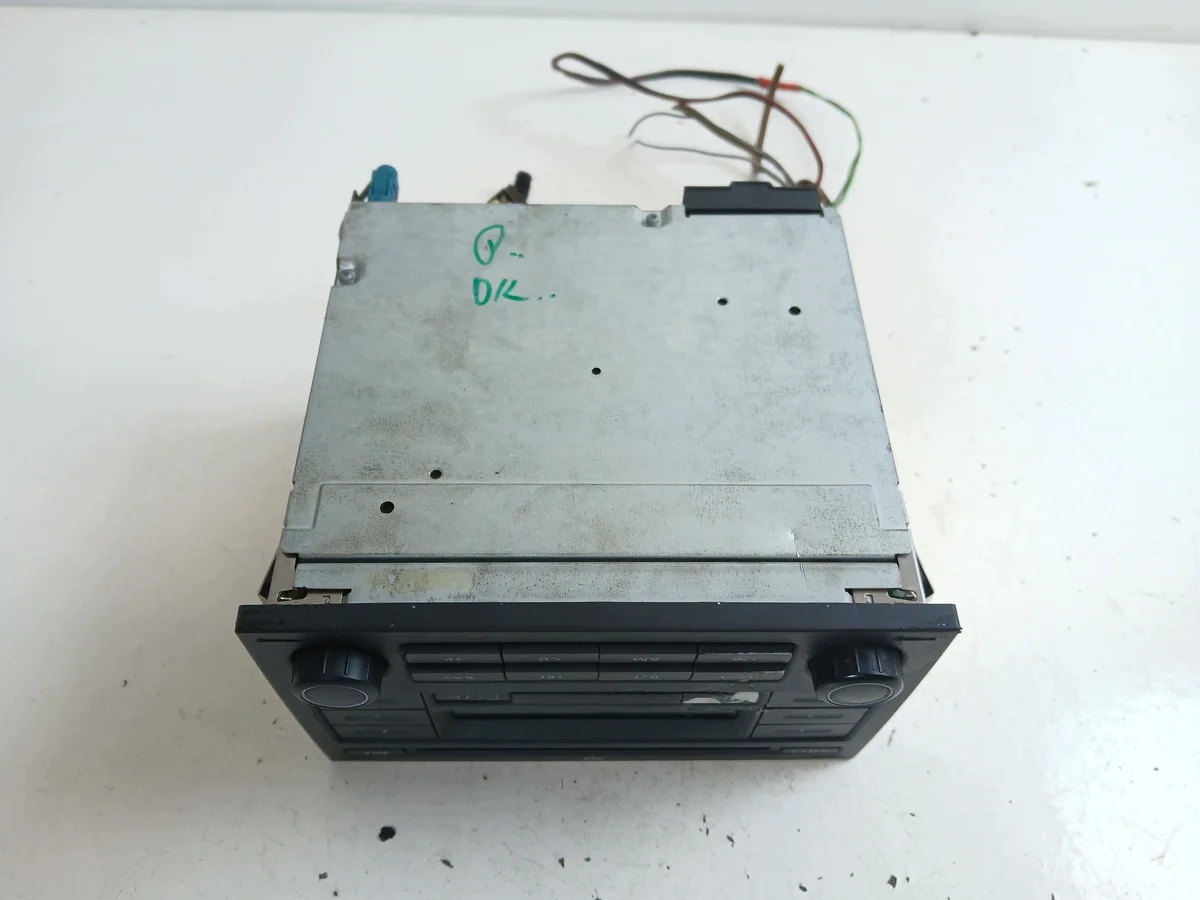 VW Polo 9N Fox Radio CD Werksradio Code 0665 image 5
