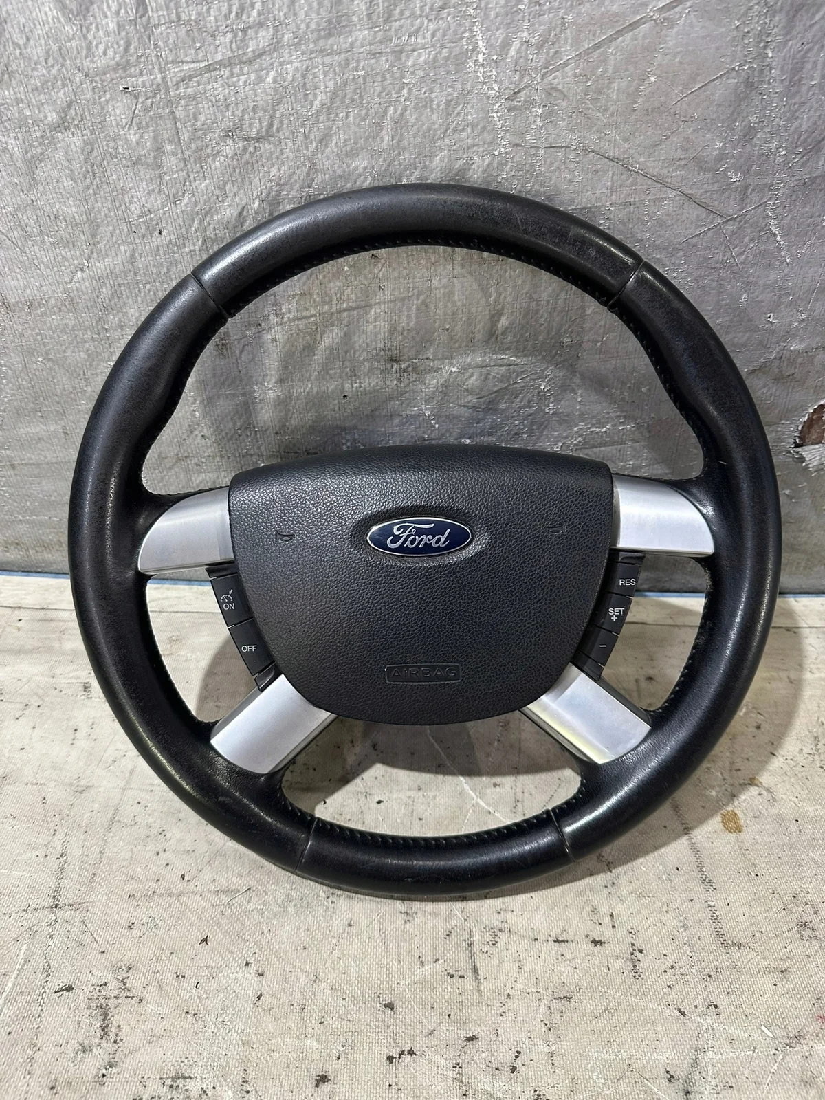 Volante Ford Focus C-Max Mk1 Multifunción