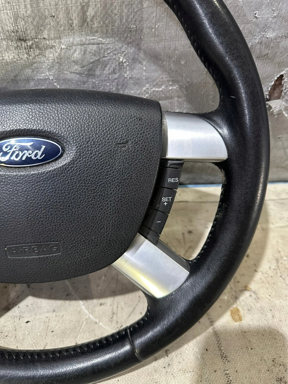 Ford Focus C-Max Mk1 Läderratt Multifunktion image 5