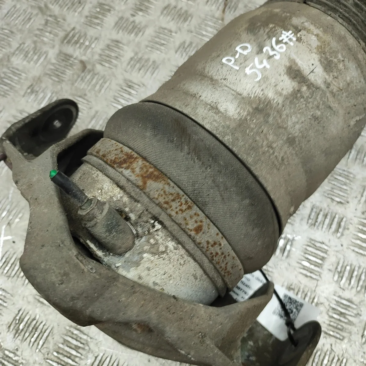 7L8616040G Luftfederbein vorne rechts Audi Q7 image 5