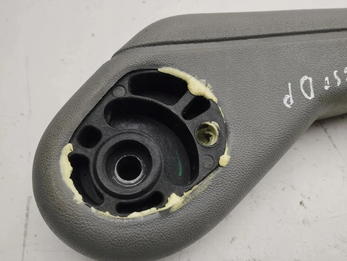 Chrysler Town & Country V Armsteun AMD132515 image 6