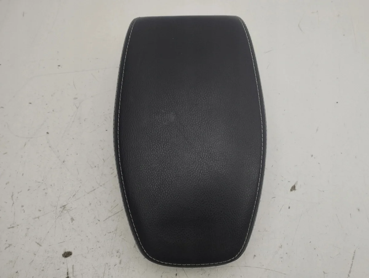 Nissan Juke F16 Mittkonsol Armstöd AMD142810