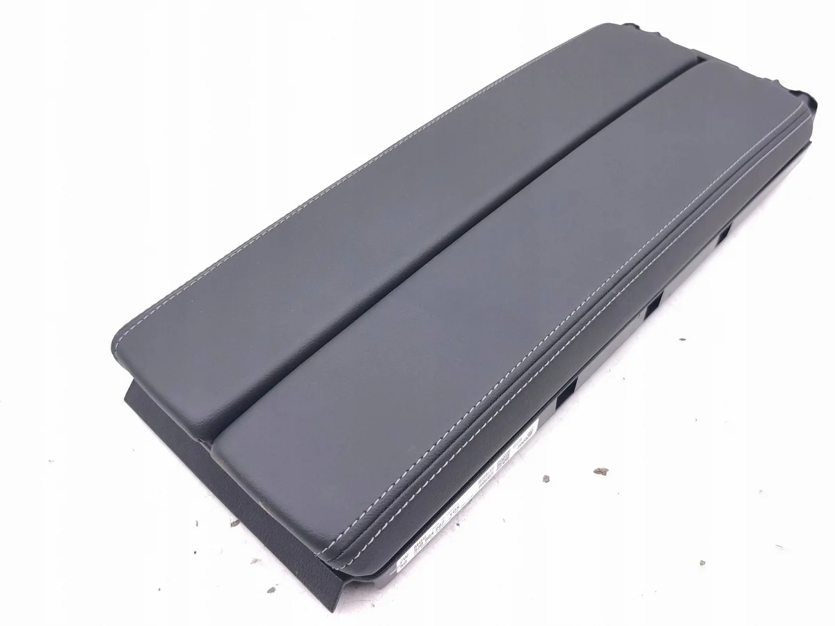 Apoyabrazos VW Passat B9 Variant 3J0864207