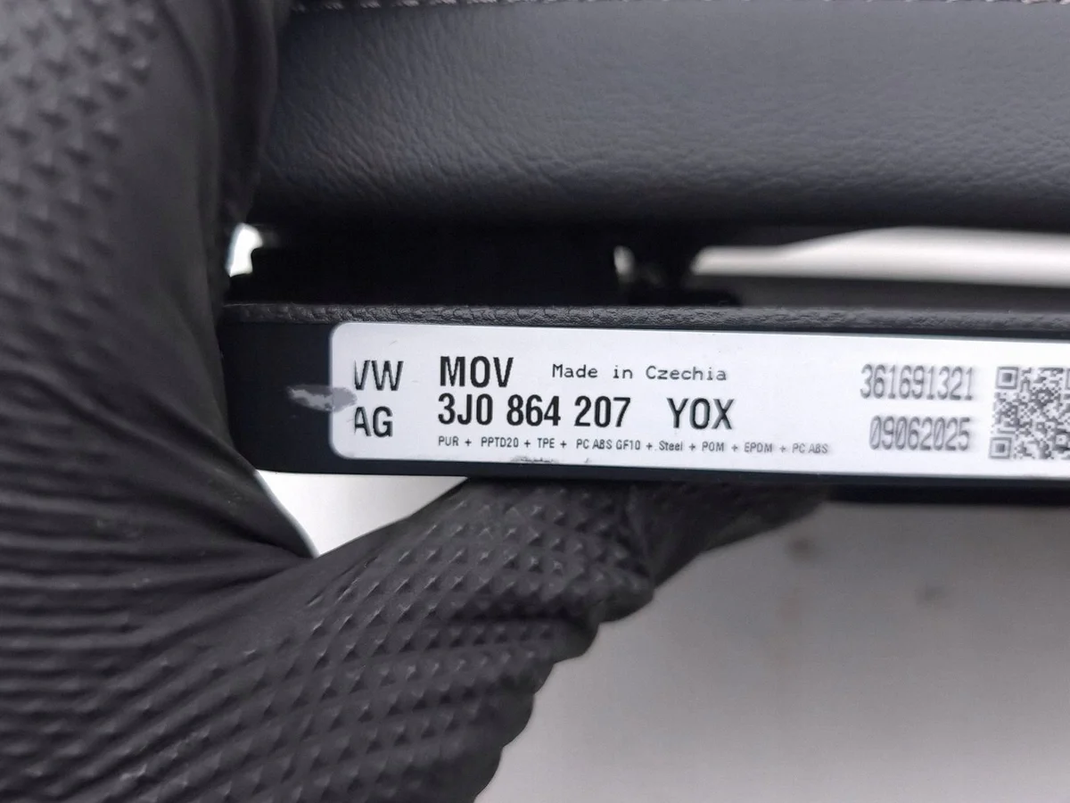 Accoudoir VW Passat B9 Variant (CJ5) 3J0864207 image 6