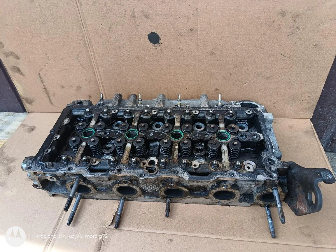Cylinderhuvud Peugeot 308 II 1.5 BHDI
