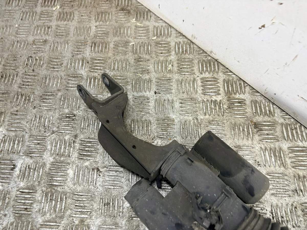 Mercedes E AMG W213 Air Spring Front A2533200801