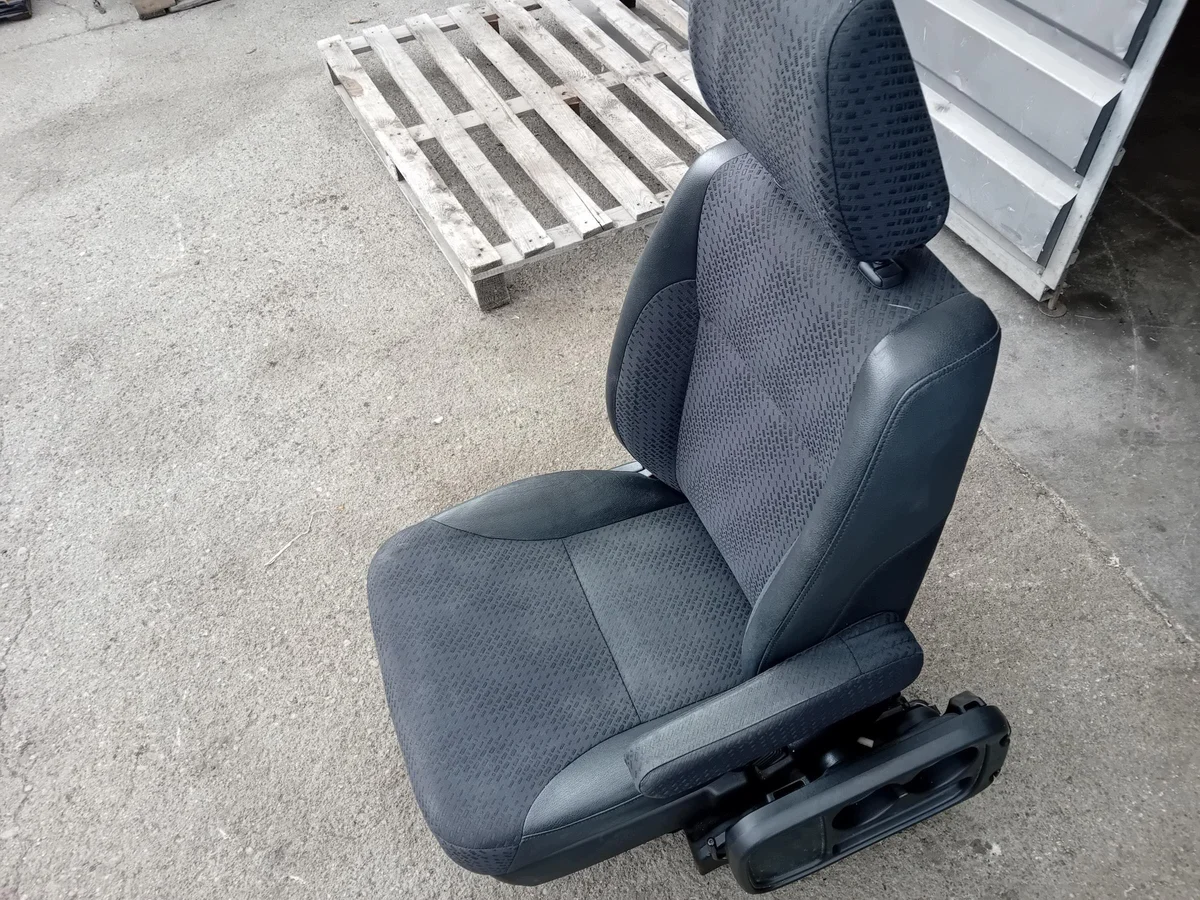 Honda CR-V II matkustajan istuin HCRFOP