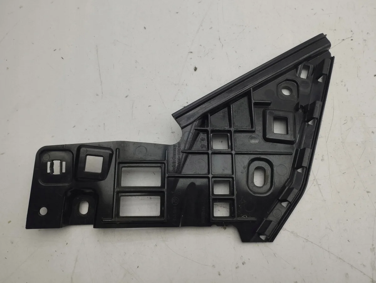BMW i3 2017 Cubierta Pilar Parabrisas Izquierdo image 3