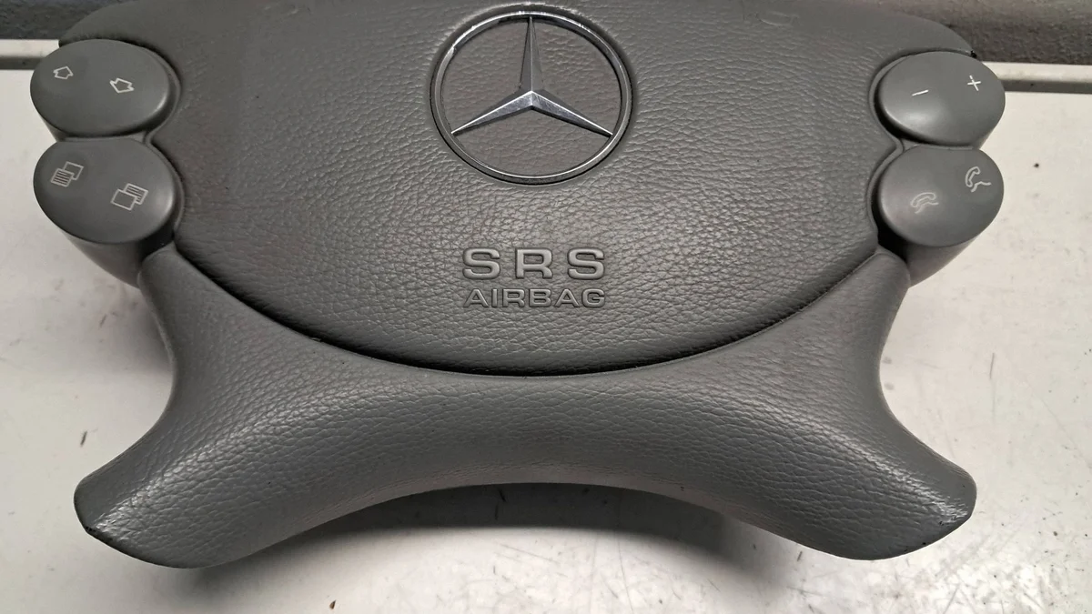 Mercedes CLK A209 C209 Airbag Fahrer 2304600798 image 3