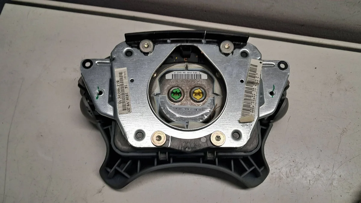 Mercedes CLK A209 C209 Airbag Fahrer 2304600798 image 6