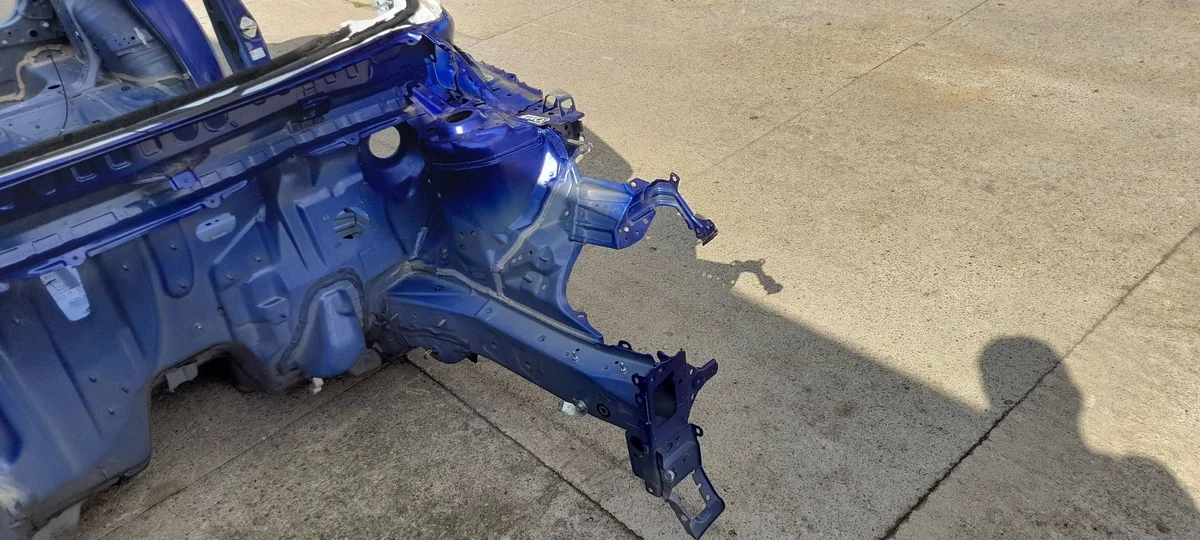 Toyota Yaris IV XP21 Vorderteil links (XX02) image 4