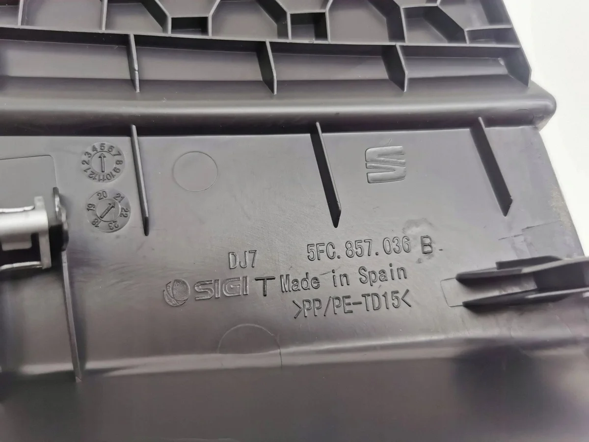 Seat Leon IV 2021 Sidopanel Instrumentbräda Höger image 6