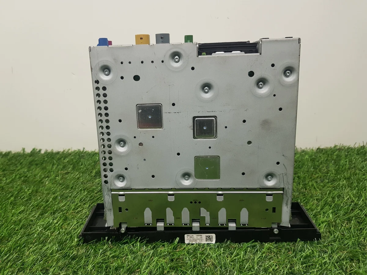 Radio Audi Q7 4L0035670 Gebruikt image 7
