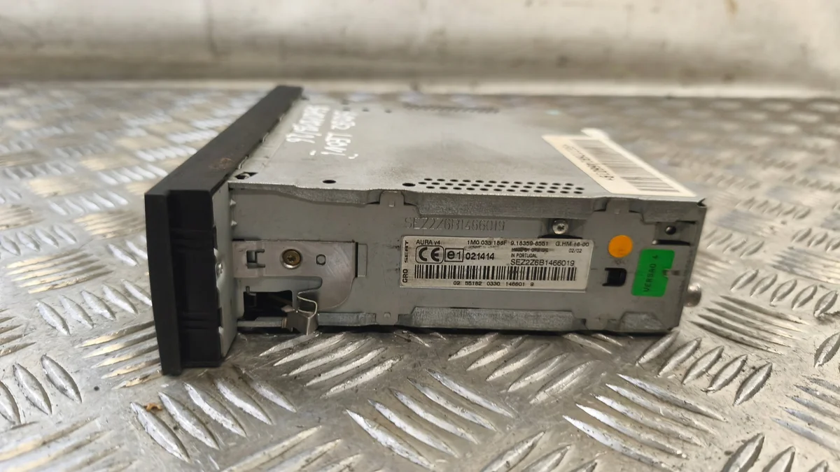 Radio Seat Leon I 2001 1M0035186F image 7
