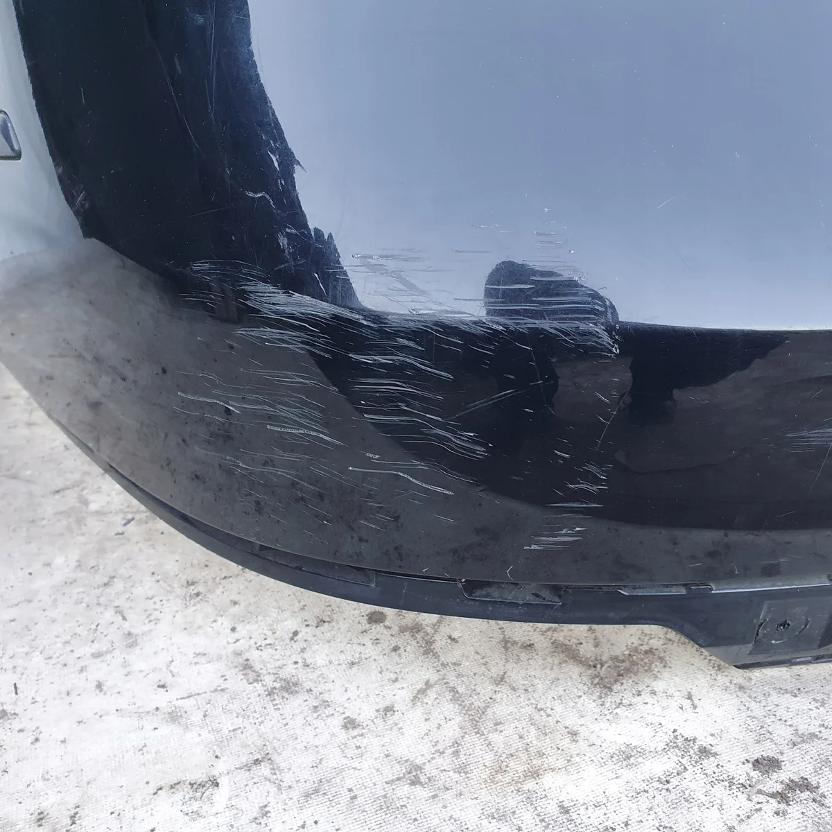 VW Passat B6 Wagon Rear Bumper 3C9807421 image 8